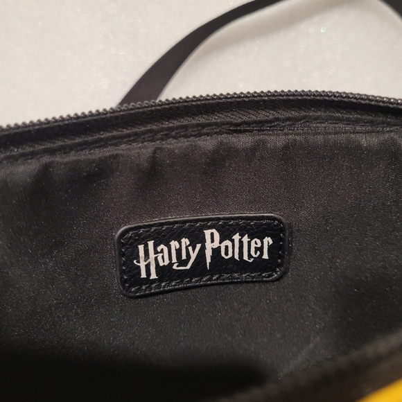 LOUNGEFLY Gryffindor Crossbody Bag Purse Harry Potter - Picture 11 of 16